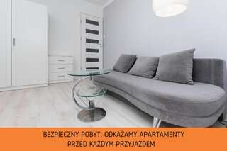 Проживание в семье Apartment Grzybowska by Renters Варшава Просторный одноместный номер-1